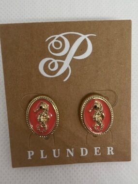 Plunder Coral Pink Seahorse Oval Stud Hingeback Earrings -Gold-tone New on Card